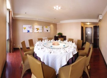  - Taihua Business Hotel 