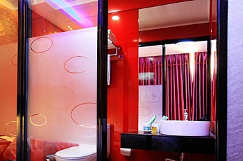 Bathroom - Hongbo Fashion Hotel - Dalian