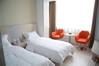  - Civil Aviation Holiday Inn - Dalian