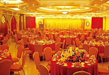 Ballroom - Golden Coast Hotel  