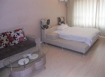  - Shenyang 72 short rent tenants Wanda Apartment