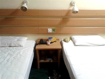  - Home Inn (Suzhou Guanqian Street 2)