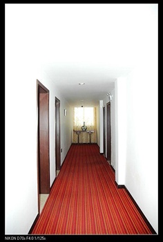  - WuXi B-L Business Hotel