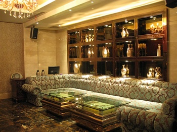  - Central Hotel