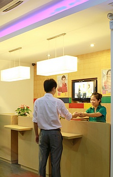 Reception Desk - Ibis Hotel Nansong Road - Hangzhou