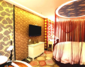  - Yiwu Ailun Hotel