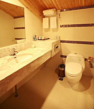 Bathroom - Putuoshan Yuanlai Hotel - Zhoushan