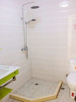 Bathroom - Zhoushan Zhujiajian Enning Hotel