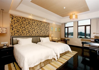  - Xiamen Lujiang Hotel