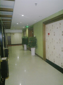  - Xiamen Yuejia Yibao Hotel