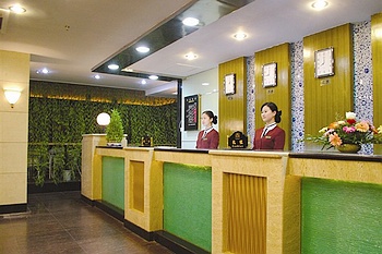 Reception Desk - Liangyou Hotel - Jingdezhen