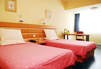 Standard Room - Home Inn (Pijiu Road Hotel) - Qingdao