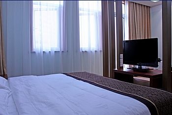 -- - Hanghai Holiday Hotel - Qingdao