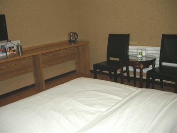  - Ji'nan Daming Business Hotel