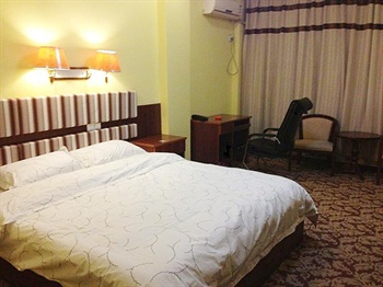  - Ji'nan Yongfeng Business Hotel