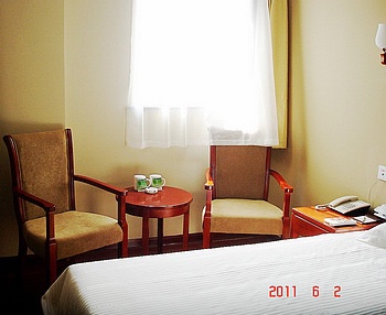 -- - GreenTree Inn Ji'nan Daming Lake Business Hotel