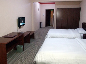 -- - Weihai Jin Li Ya Business Hotel