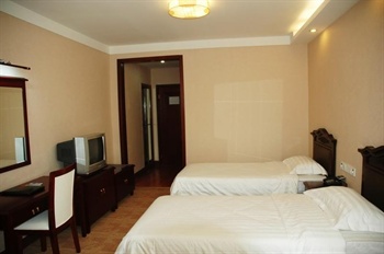  - Linyi Jintan Yizhou Hotel