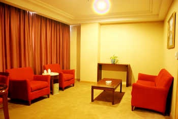 -- - Linyi Huidong Business Hotel