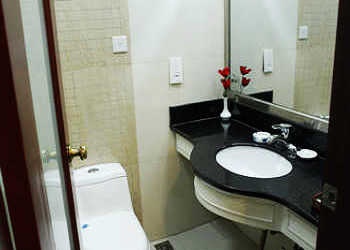 Bathroom - Henan textile Hotel