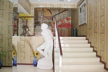 Lobby - Zhengzhou Picasso Fashion Hotel