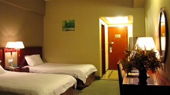  - Green Tree Inn (Luoyang Peony Square Hotel)