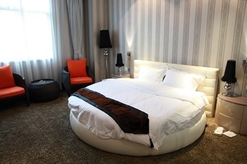 -- - Bohemia Hotel - Luoyang