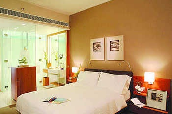 -- - Wuhan million friends Family Business Hotel