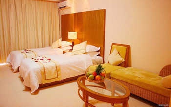 -- - Wuhan million friends Family Business Hotel