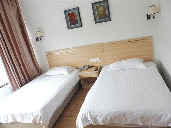  - Wuhan Taihe Business Hotel