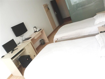  - Wuhan Taihe Business Hotel