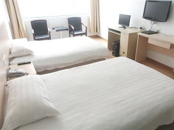  - Wuhan Taihe Business Hotel