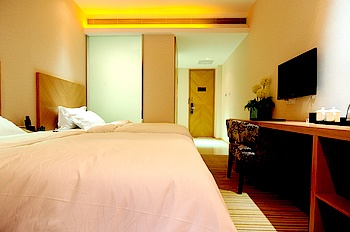 -- - Wuhan Yuntai 6+1 Hotel