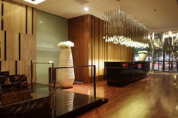 Lobby - Wuhan Yuntai 6+1 Hotel