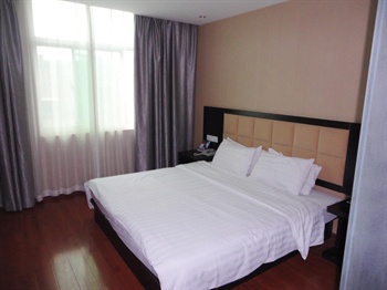  - Wuhan Sweet Hotel