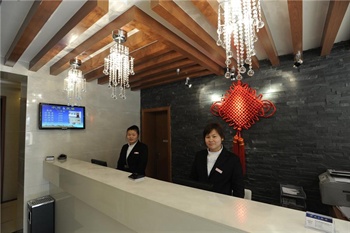  - Wuhan Waterfront Mercure Business Hotel