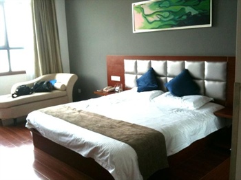  - Wuhan Waterfront Mercure Business Hotel