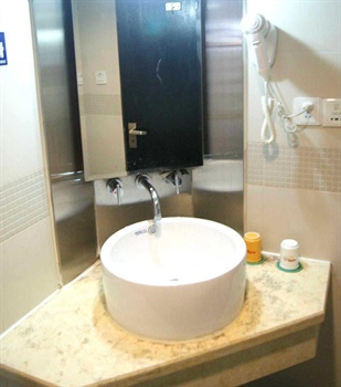  - Motel 168(Changsha Railway Station)