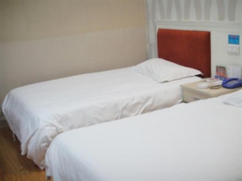  - Xuhua Hotel  