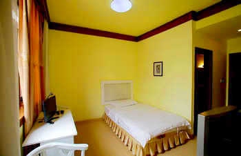 -- - Fenghuang Golden Top International Hotel