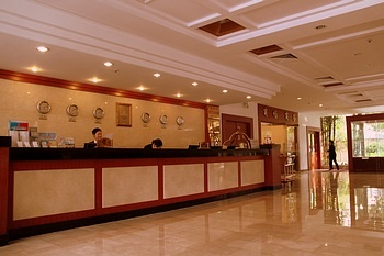 Reception Desk - Guangzhou Panyu Miramar Hotel.