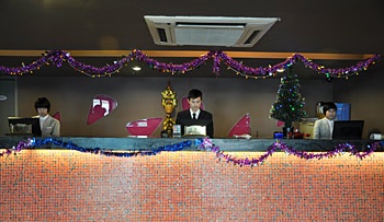 Reception Desk - Shenzhen Haifu Hotel  