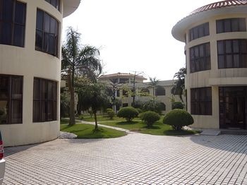 Hotel Grounds - Zhuhai Yujingwan Holiday Hotel