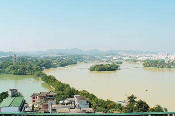 Hotel Grounds - Huizhou West Lake Hotel