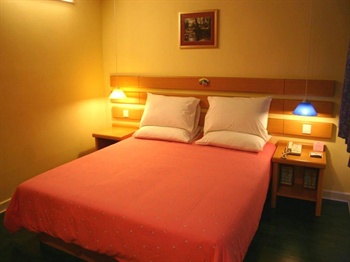  - Home Inn (Yangshuo West Street)