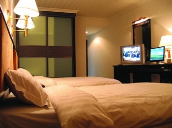 -- - Guilin Aosen Business Hotel