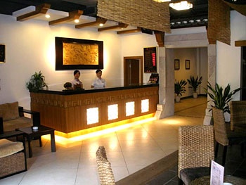 Reception Desk - Allure Inn Hotel Yangshuo