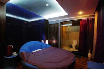 -- - Chengdu Shuangliu International Airport Hotel