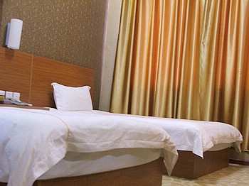 Standard Room - Tian Yi Business Hotel - Chengdu