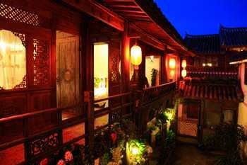 Hotel Grounds - Yishui Yuntian Inn - Lijiang